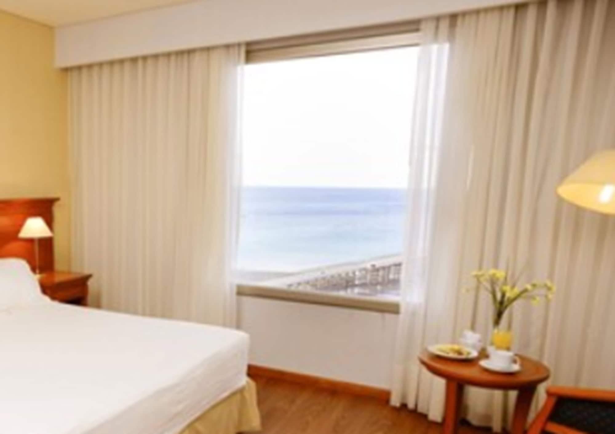 Yene Hue Hotel Puerto Madryn Exterior photo